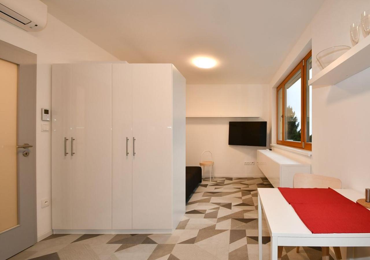 Efi Residence Holzova 28 Brno Esterno foto